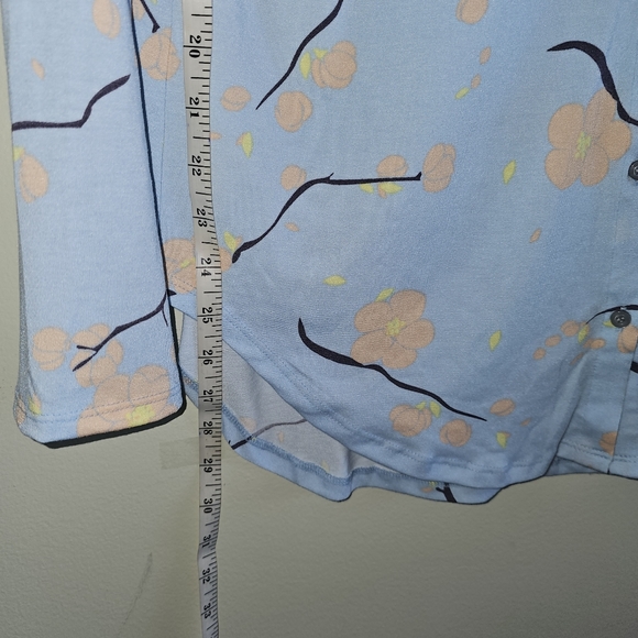 LuLaRoe long sleeve NEW blouse - Picture 4 of 4